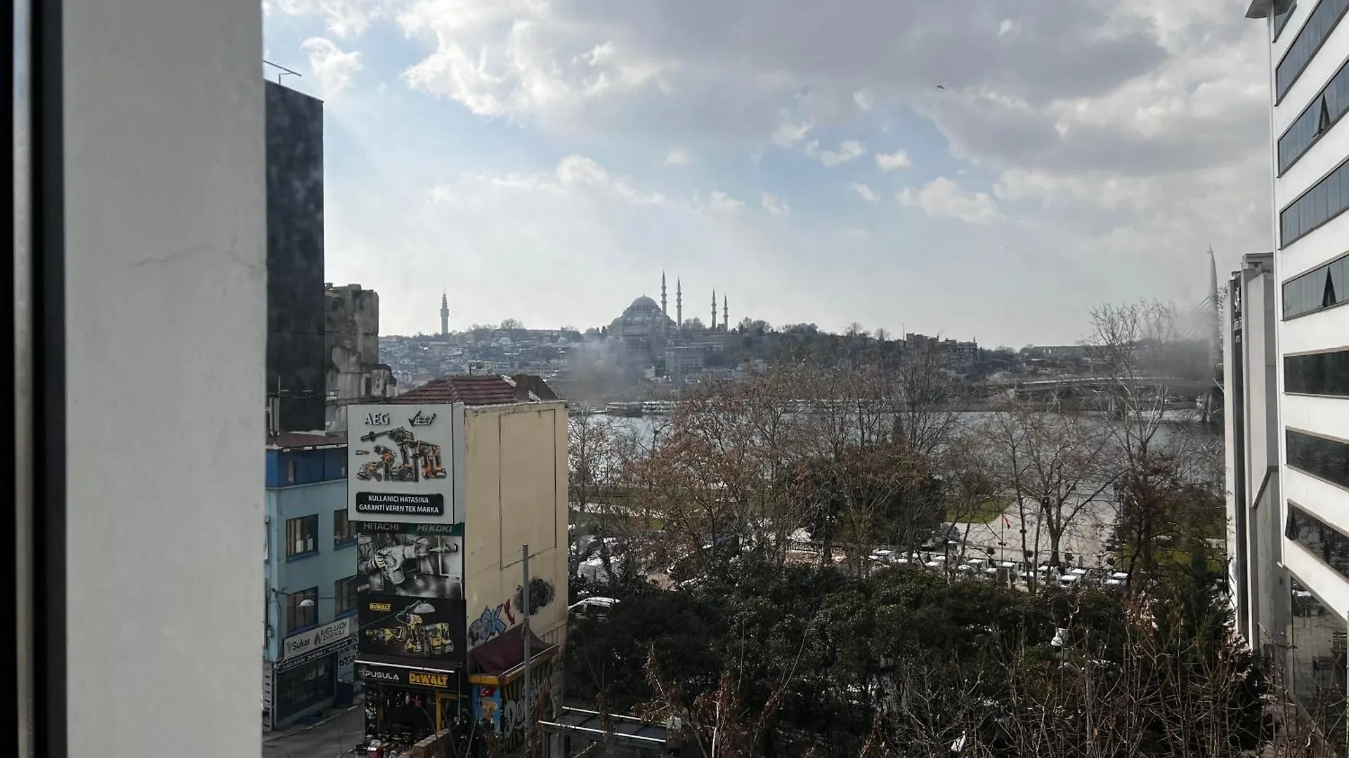 Wonder Karakoey 4- Ultra Luxury , 4Br, 2Ba Sea View Apartment Istanbul